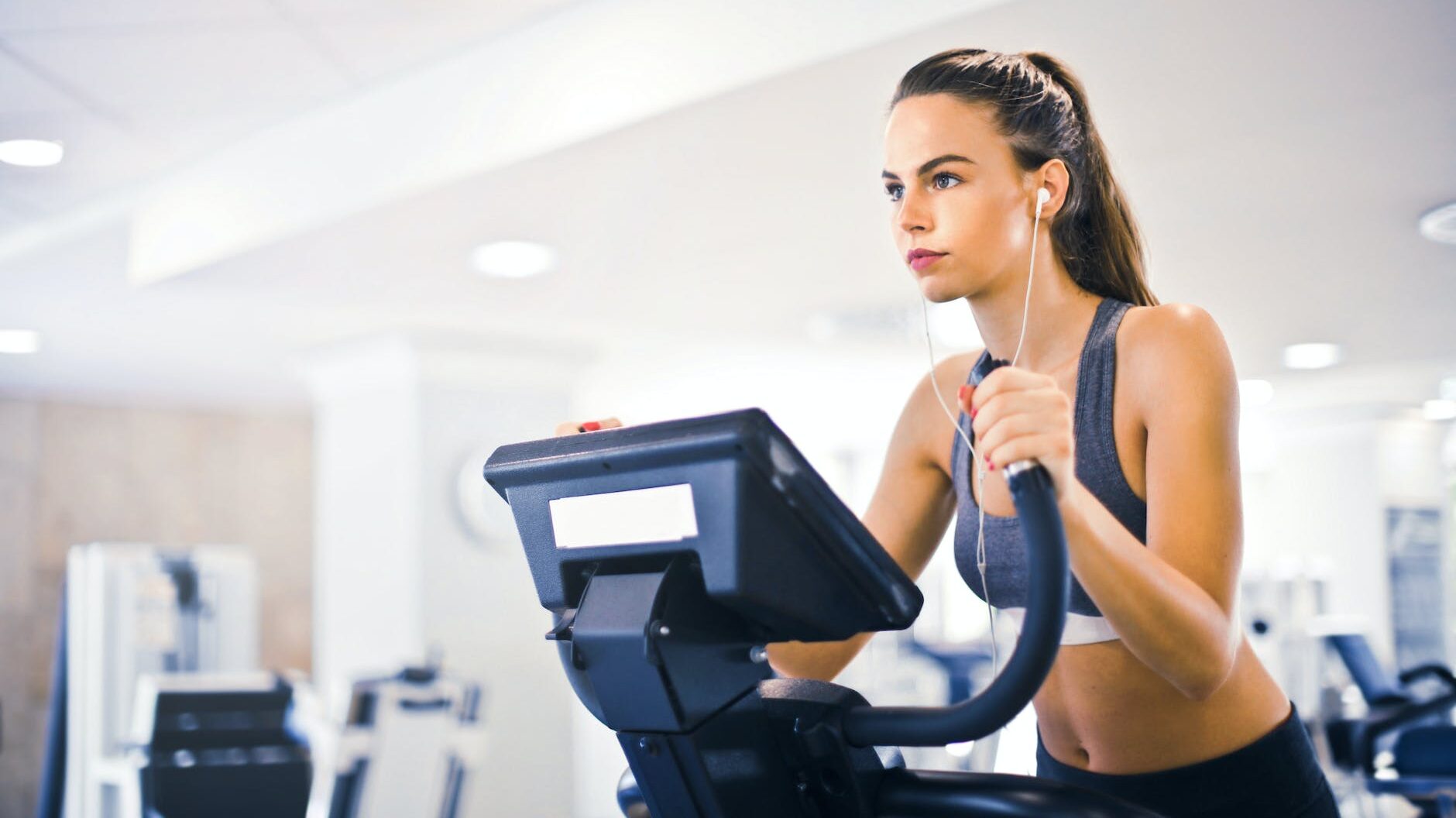 how much caffeine in pre workout